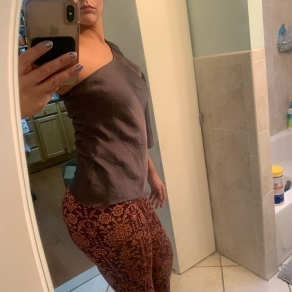 Guess Gray One Shoulder Cold Shoulder Top Small - Picture 4 of 8